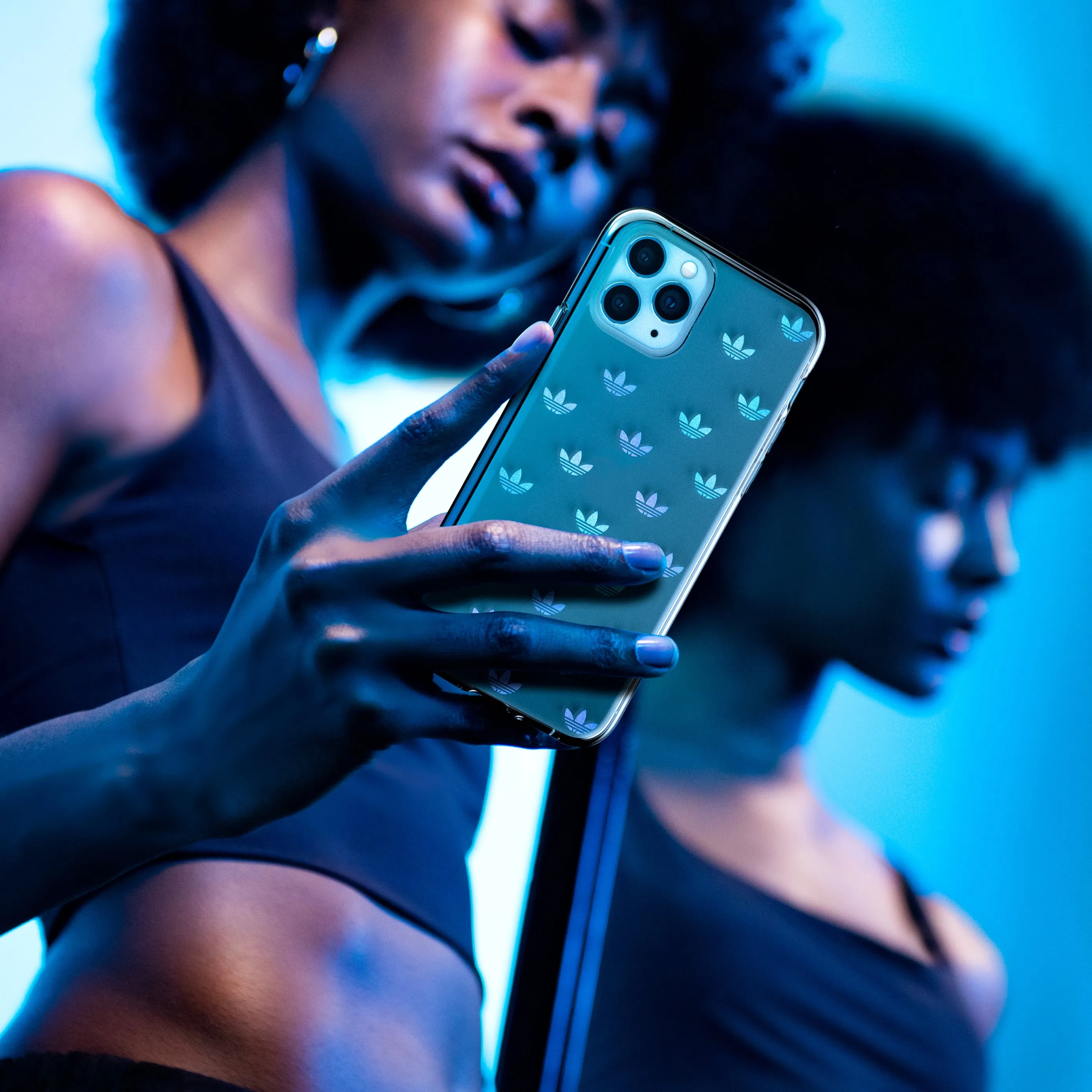 ADIDAS iPhone 12 Mini - Snap Entry Clear Case - Holographic