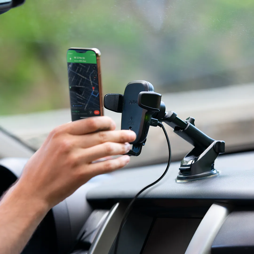 IOTTIE Auto Sense Automatic Wireless Charging Dash Mount - Black