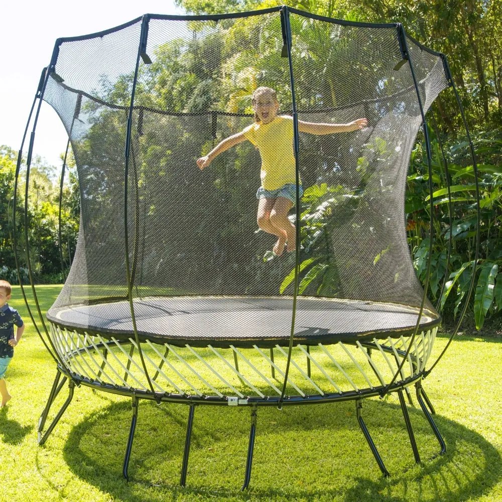 Springfree Compact Round Trampoline With Enclosure